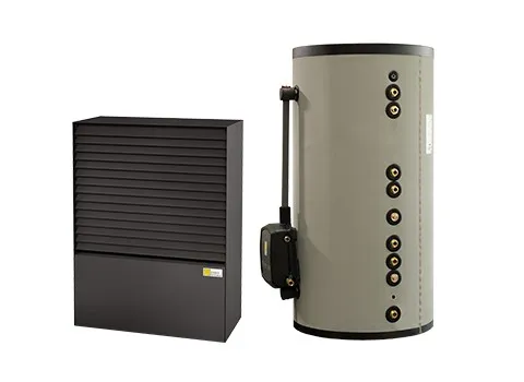 Eine moderne Wärmepumpenanlage bestehend aus einem schwarzen Außengerät mit Lüftungsgittern und einem zylindrischen Pufferspeicher in Hellgrau mit mehreren Anschlussventilen.